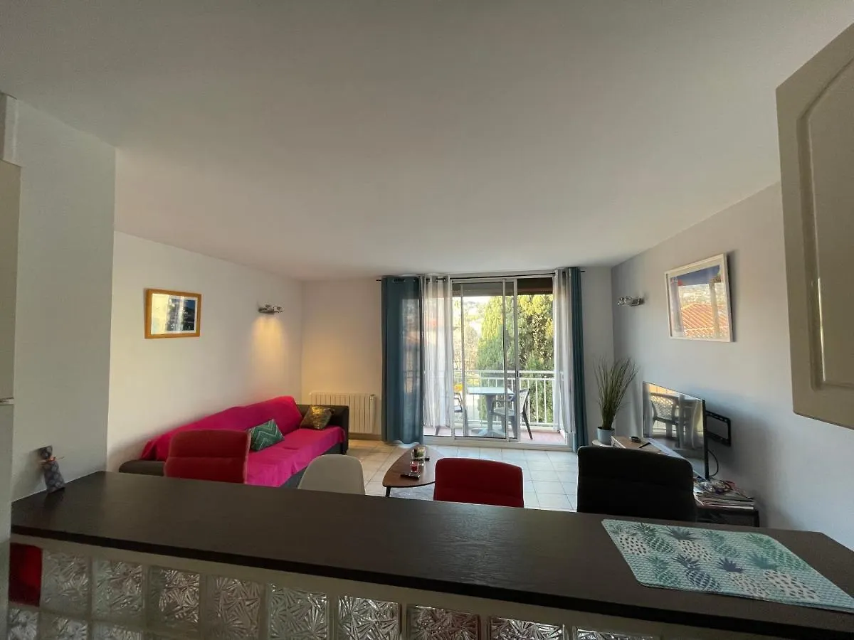 appartement charme T2 cassis plein centre 0*,  France